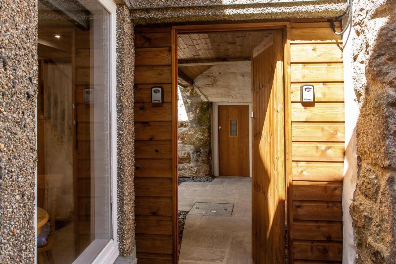 The Snug In Mousehole Villa Exterior photo